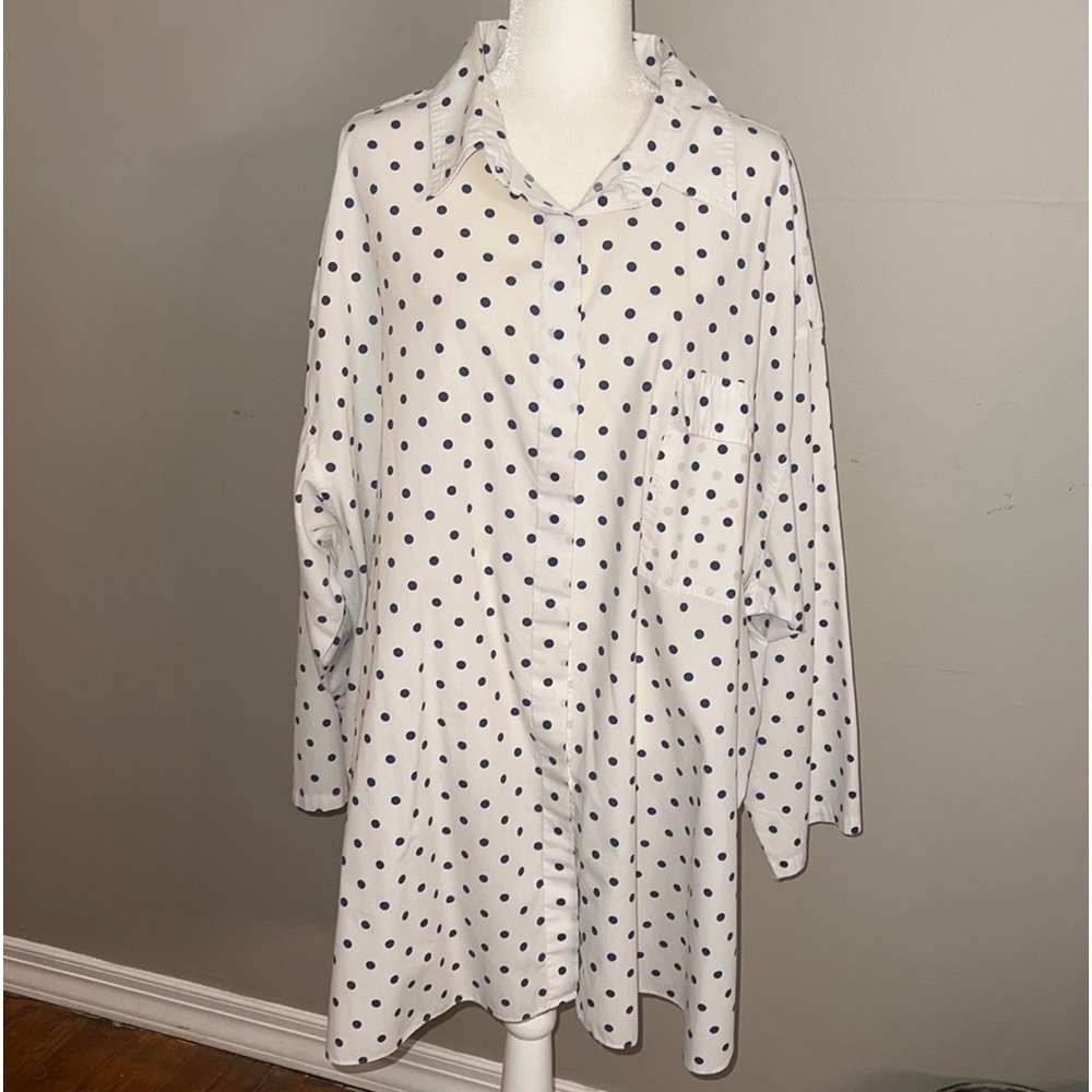 Forelli navy and white polka dot long sleeved button down blouse. Very g…
